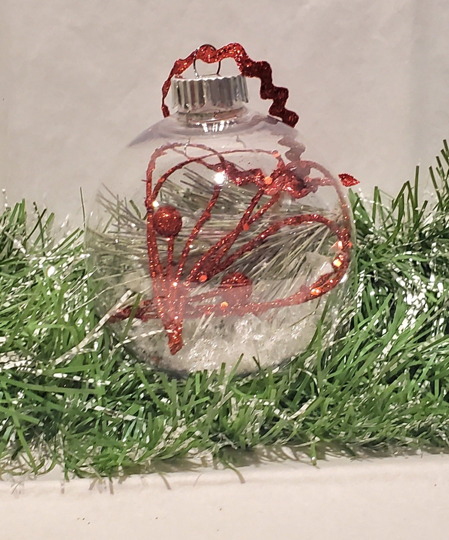 Red/Green Decor Ornament